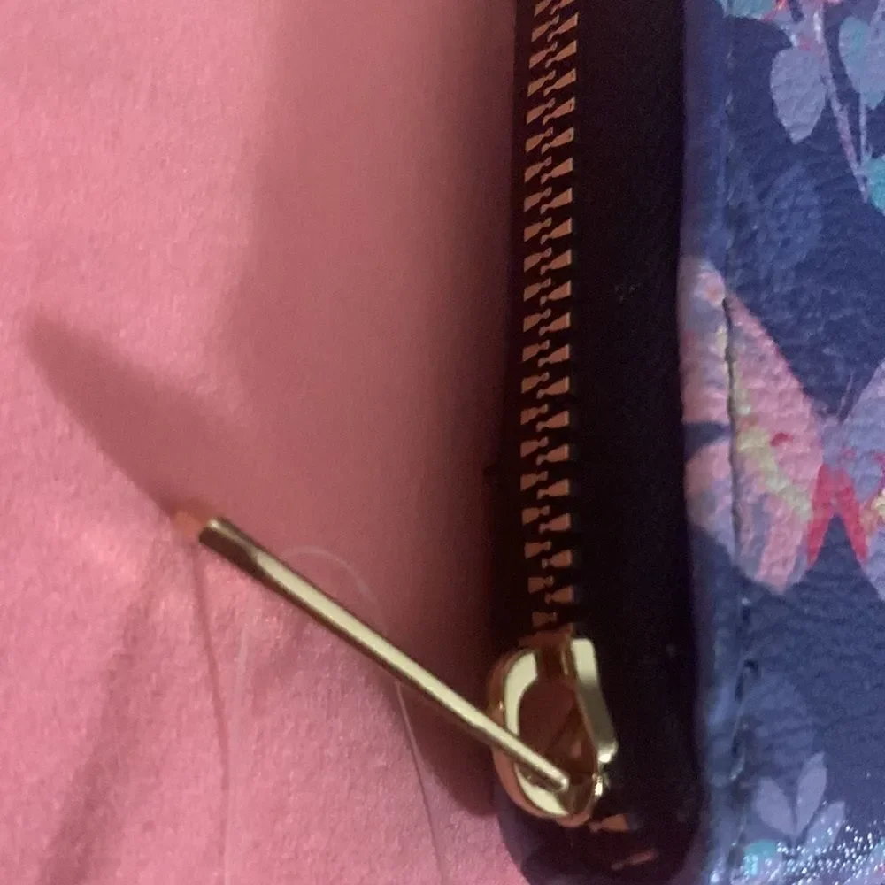 Butterfly Wallet  - Picture 6 of 9